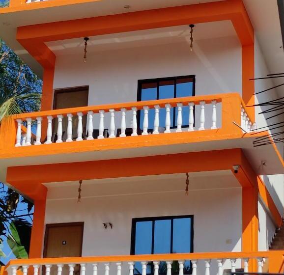 اتاق استاندارد چهار تخته با چشم‌انداز دریا, Innovation Inn