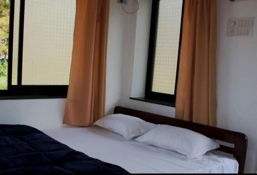 اتاق استاندارد چهار تخته با چشم‌انداز دریا, Innovation Inn