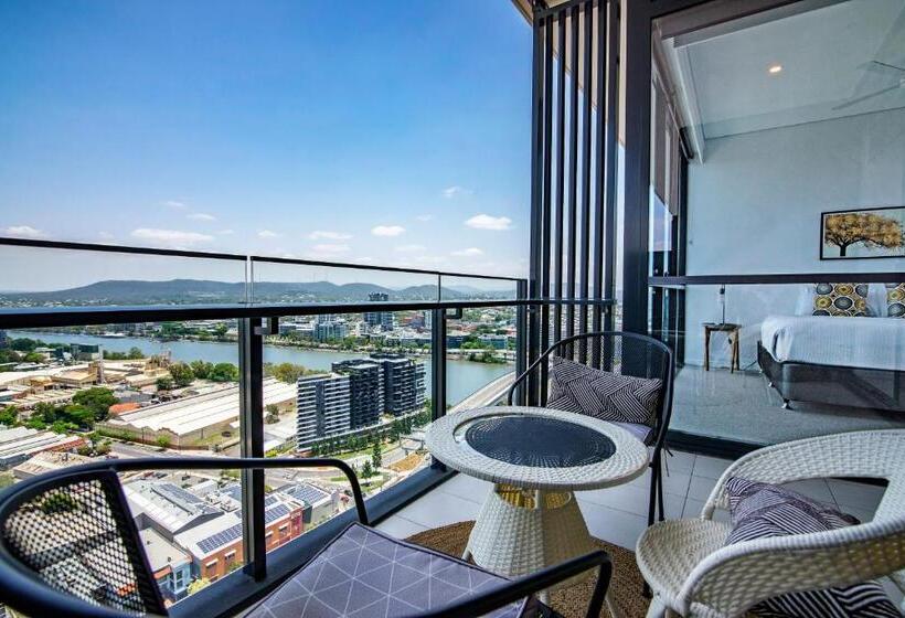 2 Bedrooms Apartment Mountain View, Hope Street Apartments By Cllix