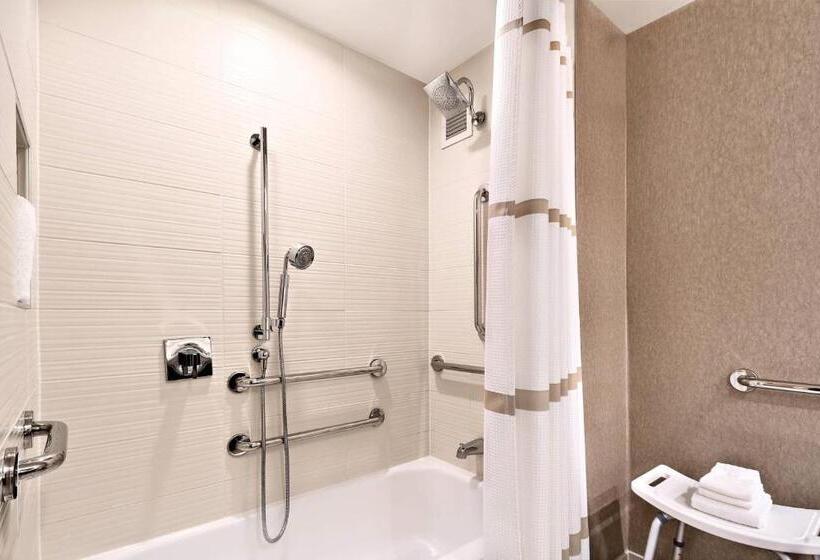 Номер Клуб Кровать Кинг, Austin Marriott North