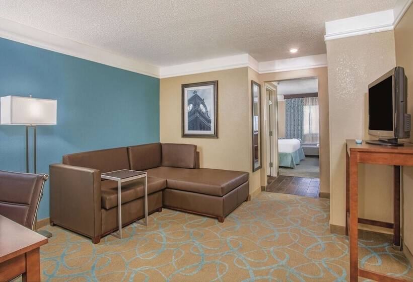اتاق لوکس, La Quinta By Wyndham Elizabethtown