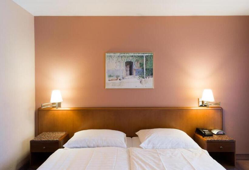 Standardzimmer, Le Cedre