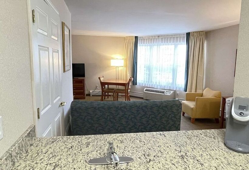 Люкс, Smart Suites, Ascend Hotel Collection