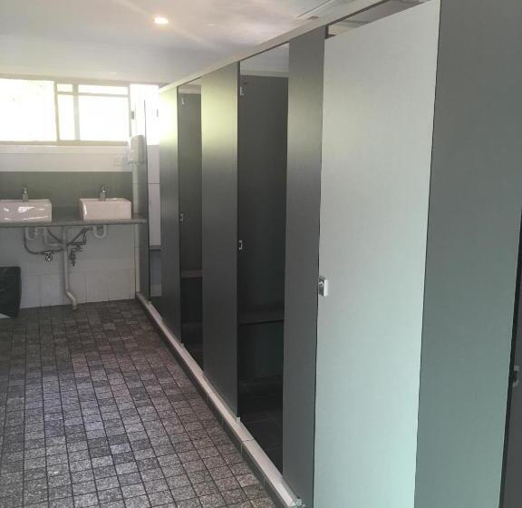 تختخواب در اتاق مشترک, Backpackers Inn On The Beach