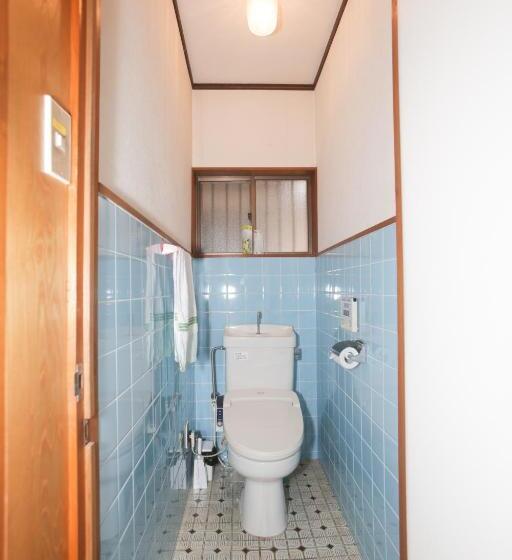 اتاق خانوادگی, Lazyhouse 別邸