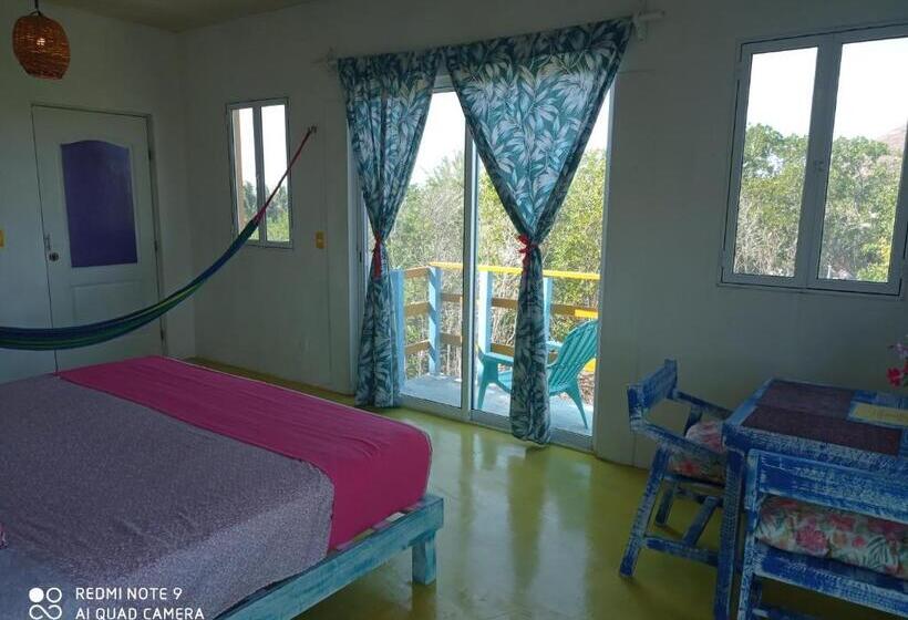اتاق اساندارد با چشم‌انداز جانبی به دریا, Casa Vainilla Holbox Island