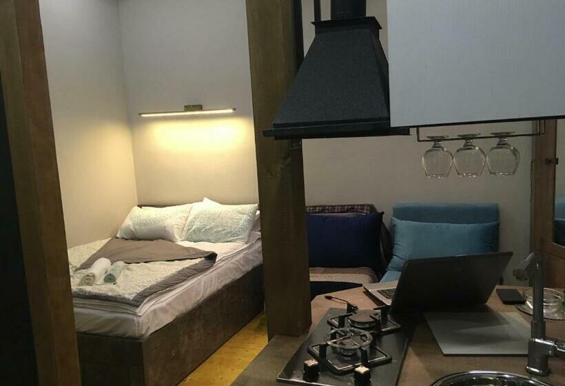 آپارتمان 1 خوابه, Cozy Home In Old Tbilisi