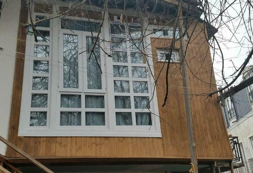 آپارتمان 1 خوابه, Cozy Home In Old Tbilisi