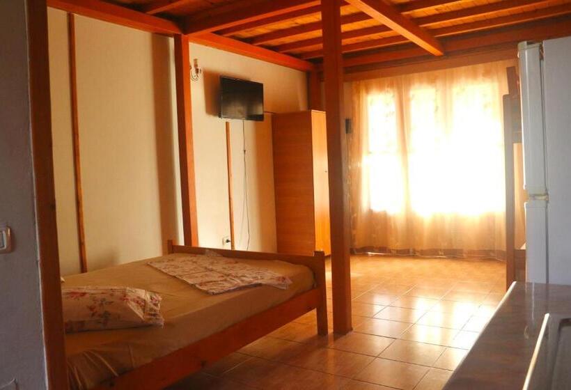 Семейный Номер, Guesthouse Rondo