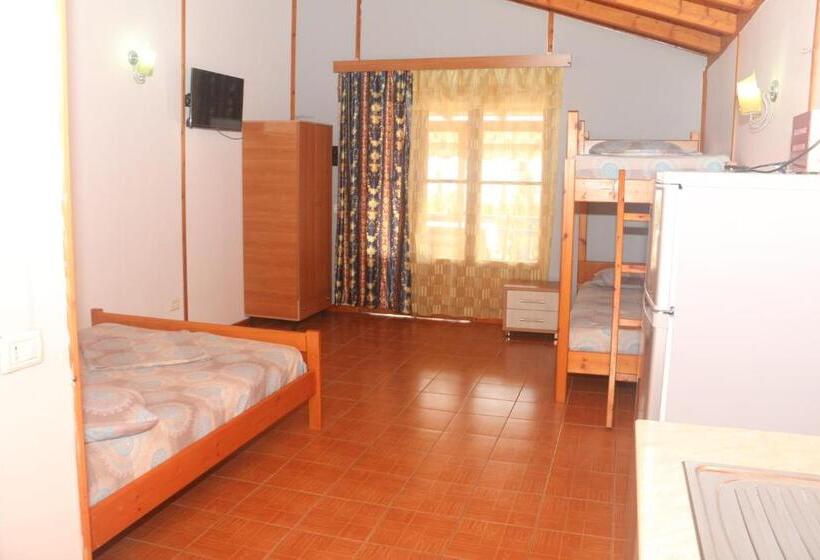 Семейный Номер Вид на Море, Guesthouse Rondo