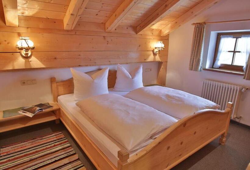 Apartamento 2 Dormitórios, Berggasthaus Weingarten