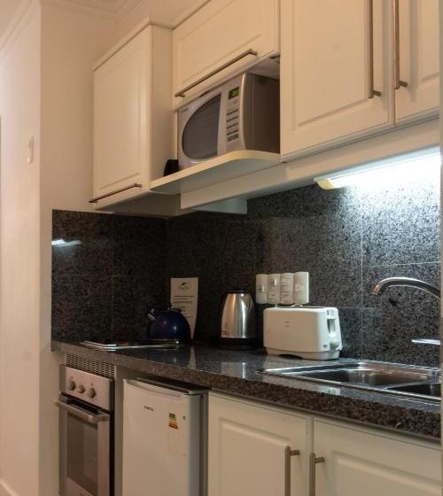 استودیوی استاندارد, Green Park Propietarios