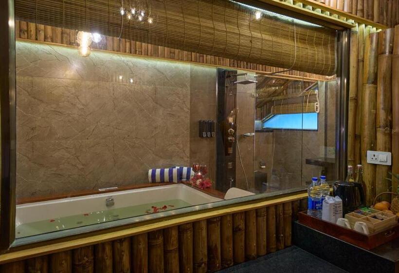 디럭스 테라스 룸 바다 전망, Maliekal Heritance Cherai Beach Cochin