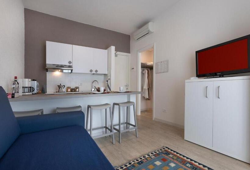 1 Bedroom Apartment Lake View, Roma Apart