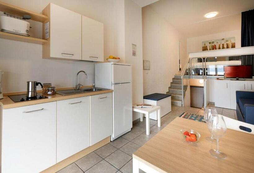 1 Bedroom Apartment Lake View, Roma Apart