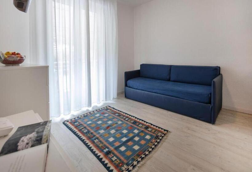 آپارتمان 1 خوابه با چشم‌انداز, Roma Apart