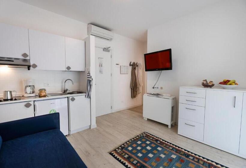 آپارتمان 1 خوابه با چشم‌انداز, Roma Apart