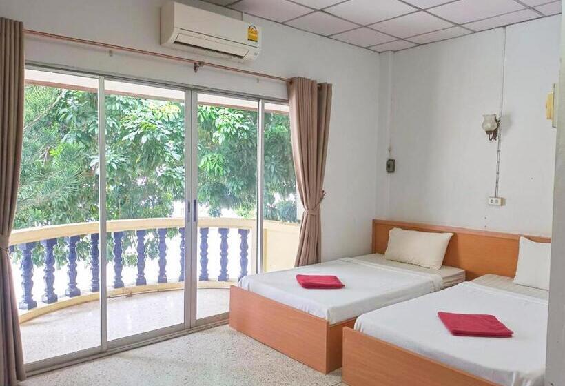 اتاق استاندارد با بالکن, Bangsaphan Resort