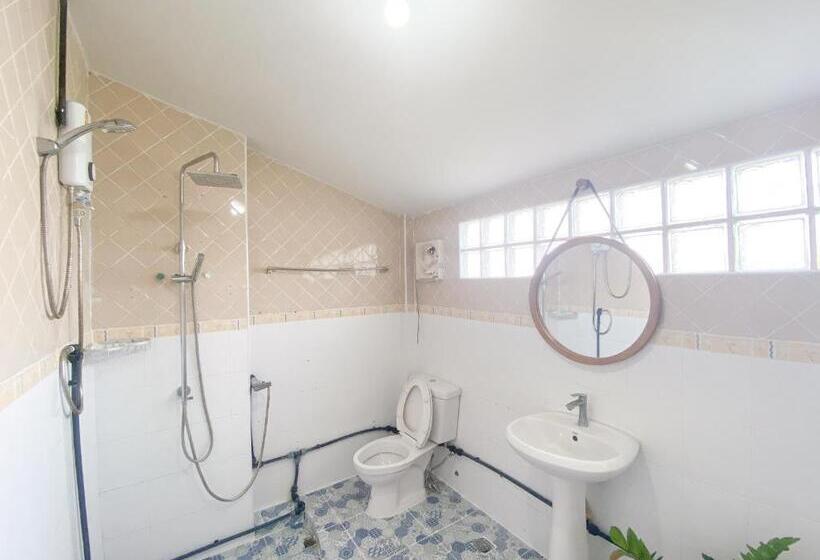 اتاق لوکس با چشم‌انداز دریا, Bangsaphan Resort
