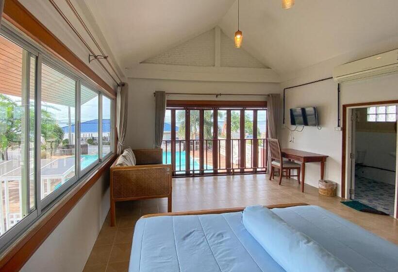 اتاق لوکس با چشم‌انداز دریا, Bangsaphan Resort