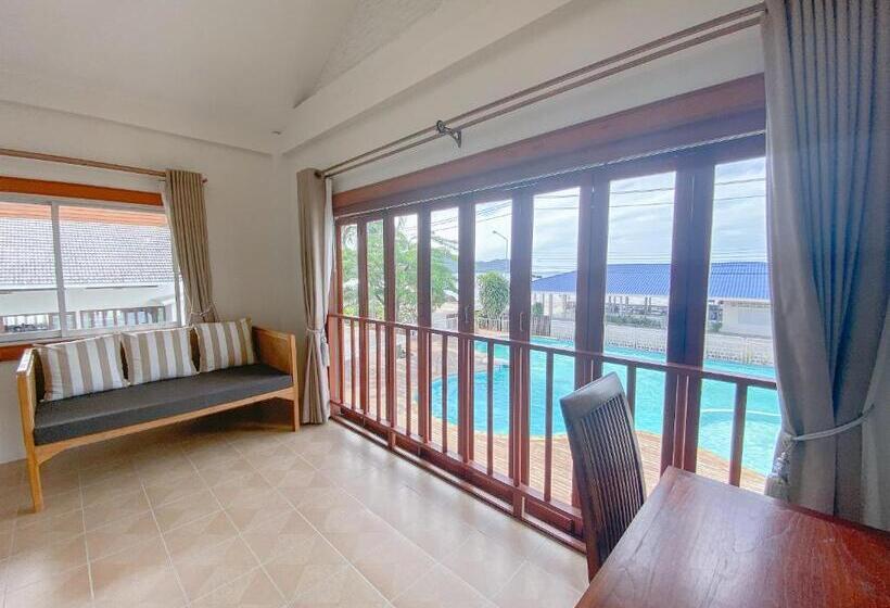 اتاق لوکس با چشم‌انداز دریا, Bangsaphan Resort