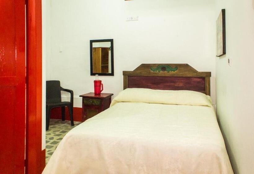 اتاق استاندارد, La Casona