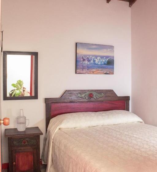 اتاق استاندارد یک نفره, La Casona