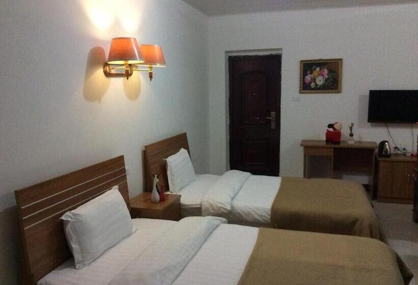 Номер Стандарт Трехместный, Huashan International Youth Hostel