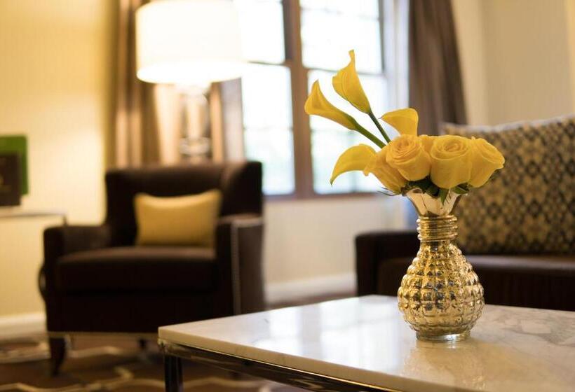 سوییت اجرایی, Green Valley Ranch Resort Spa Casino
