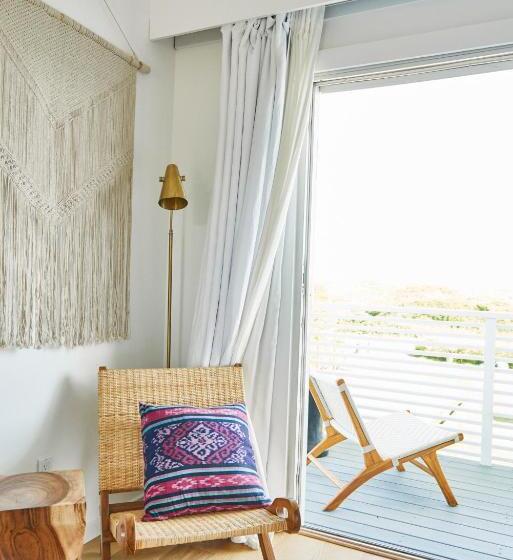 חדר דחוקס עם מיטת קינג, Hero Beach Club