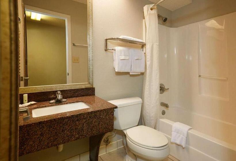 חדר סטנדרט עם מיטת קינג, Quality Inn Augusta West Near Fort Eisenhower