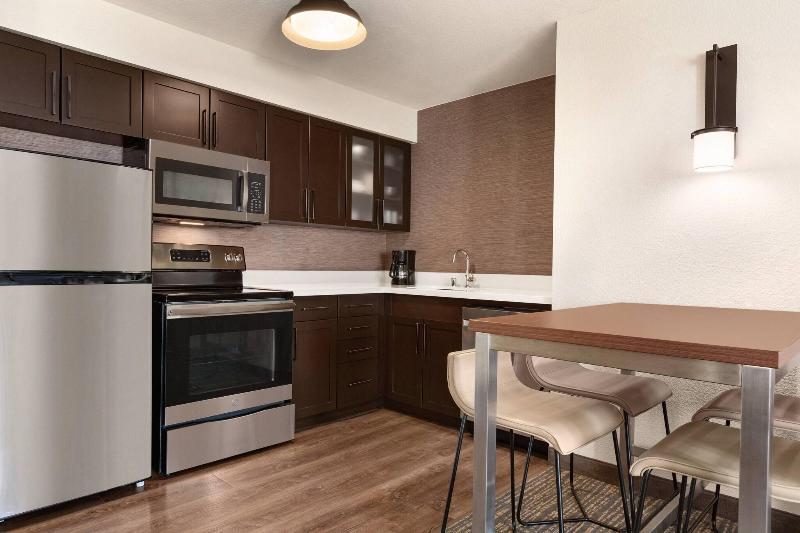 스위트, Residence Inn Sacramento Folsom