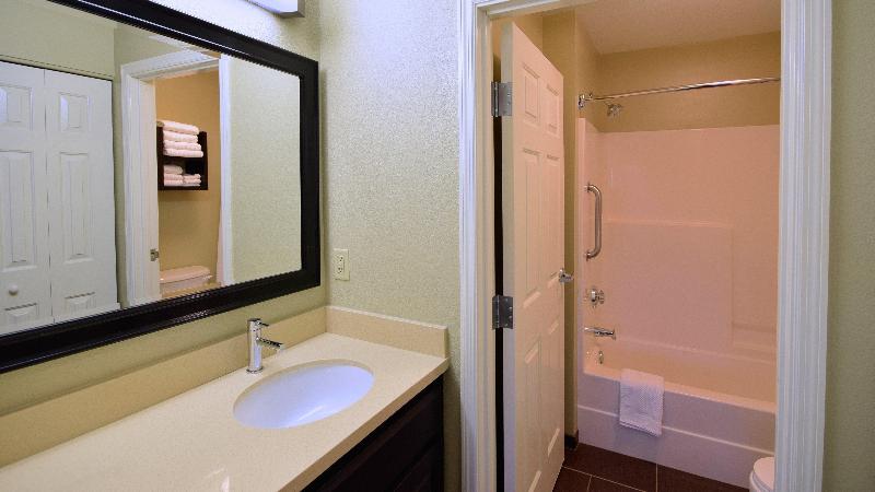 Люкс Кровать Кинг, Staybridge Suites   Cincinnati North, An Ihg