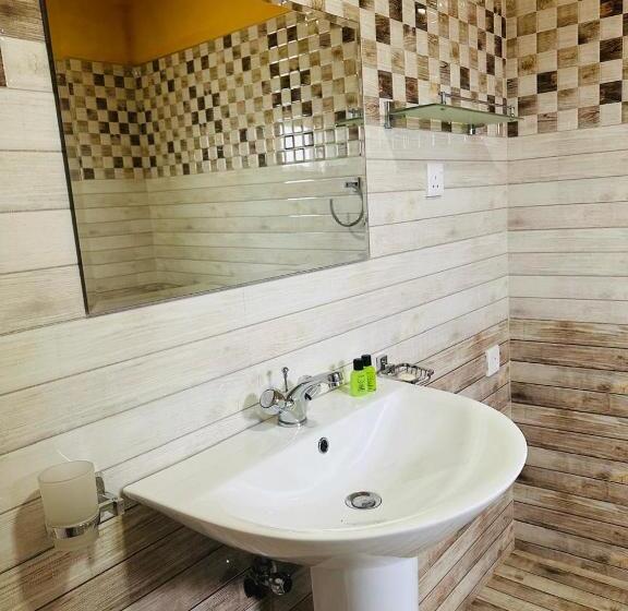 Quarto Estandar, Funwhales Rest House