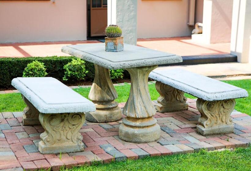 اتاق لوکس, Scott S Manor Guesthouse Function And Conference Venue