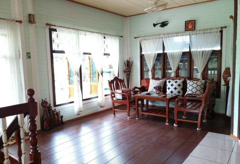 اتاق خانوادگی, Green Riverside Homestay