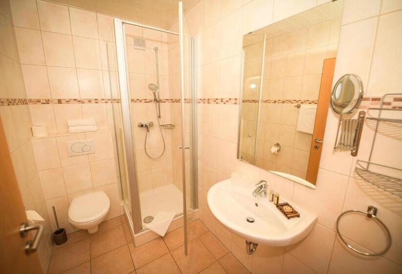 Номер Стандарт, Landgasthaus & Hotel Zur Krone