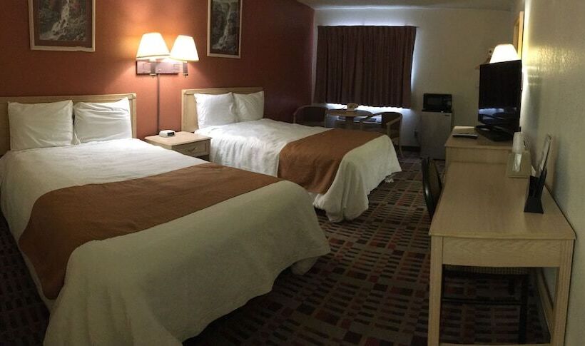 Номер Стандарт 2 Двуспальные Кровати, Anderson Chesterfield Travel Inn
