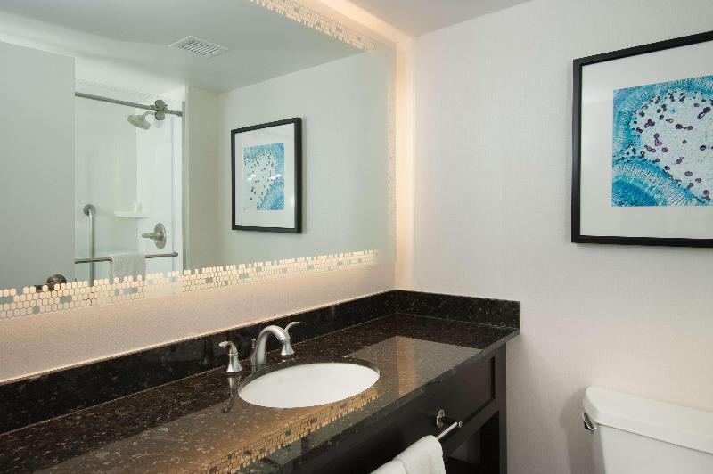 스위트 킹사이즈 침대, Holiday Inn Express Portland South   Lake Oswego, An Ihg
