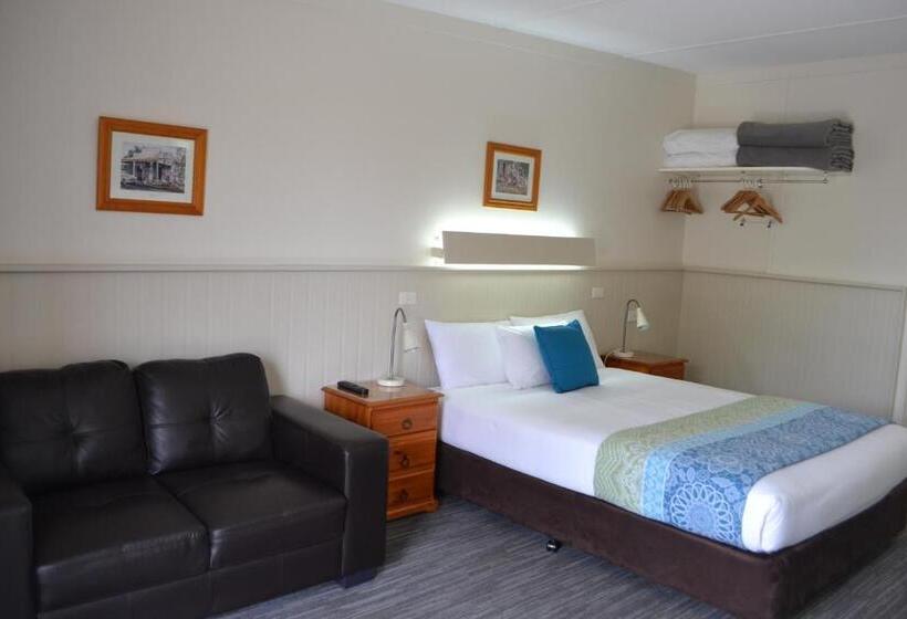 Номер Стандарт, Gatton Motel