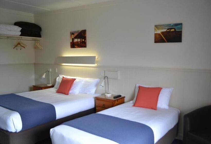 Номер Стандарт, Gatton Motel