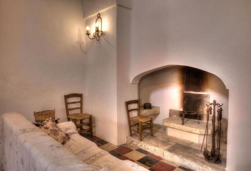 Семейный Номер, Casale Del Forno