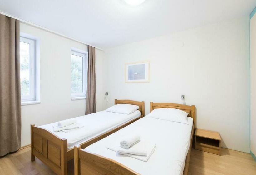 Номер Стандарт Вид на Горы, Aparthotel Roccia