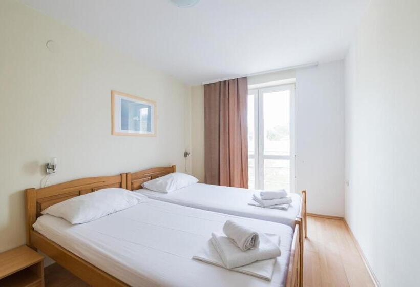 غرفة قياسية مطلة على الجبل, Aparthotel Roccia