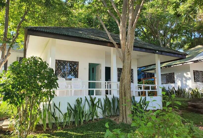이코노미 룸, Blue Bay Bungalow