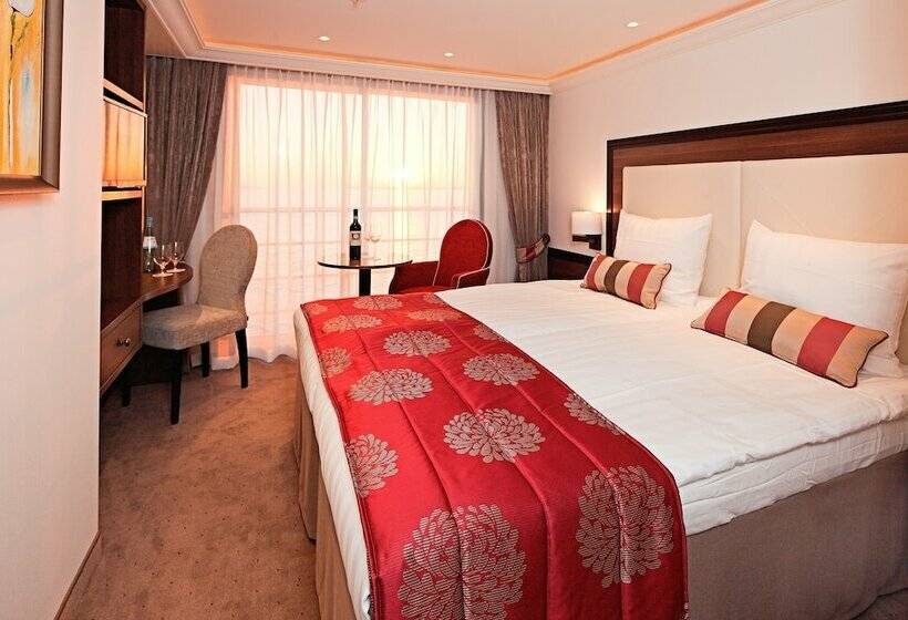 Номер Комфорт, Select Ms William Shakespeare   Düsseldorf