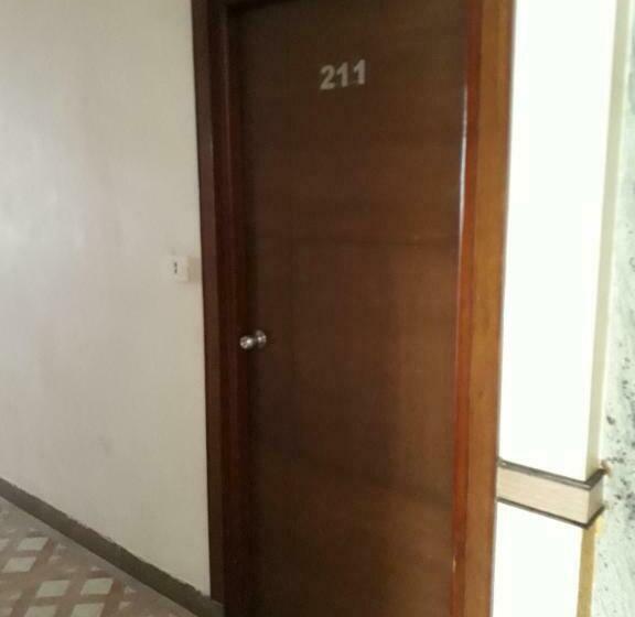 Кровать в Общей Комнате, Sri Vaari Residency