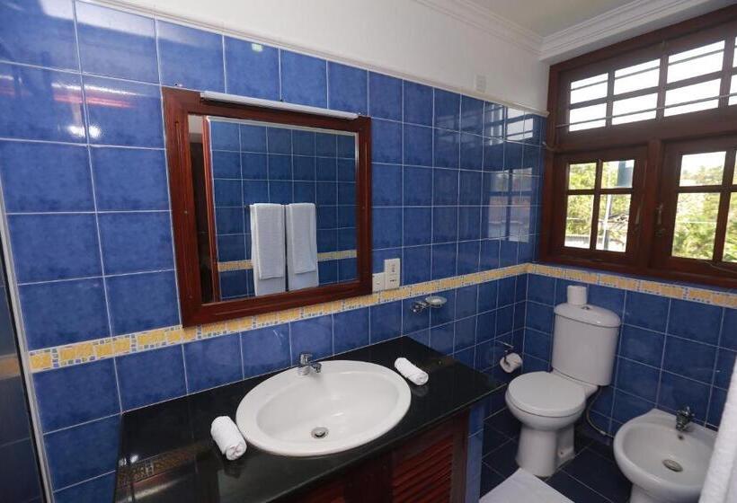 اتاق خانوادگی با سرویس بهداشتی مشترک, Villa 59