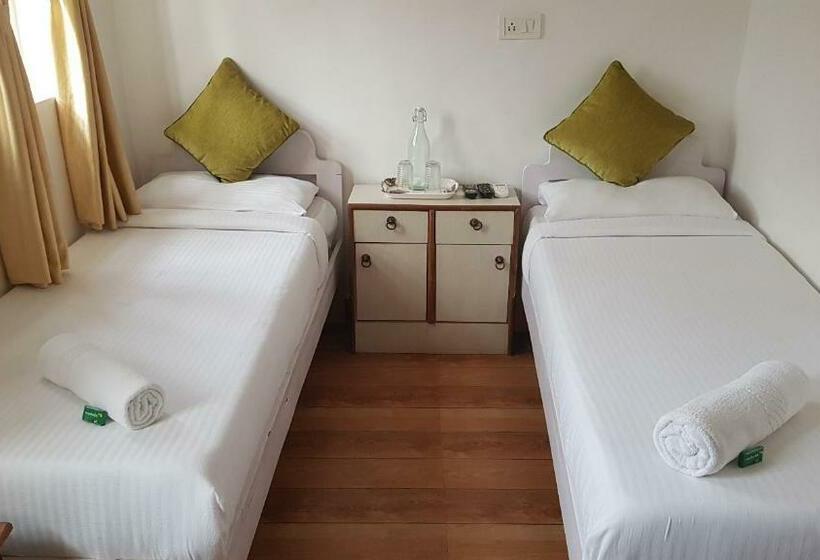 اتاق لوکس, Easy Hostels
