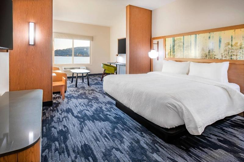Люкс Кровать Кинг, Fairfield Inn & Suites By Marriott Klamath Falls